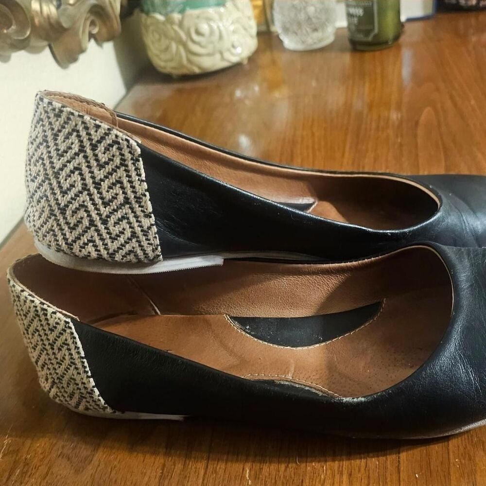Unbranded Women's Black and White Loafers